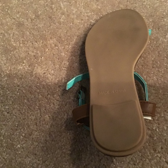 Comfortable flat sandals for girls - Picture 7 of 8